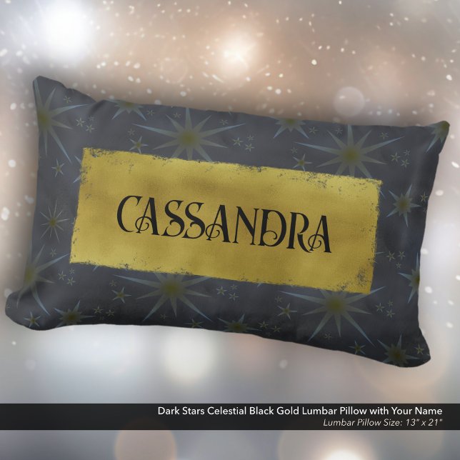 Dunkle Sterne Celestial Black Gold Name Lendenkissen (Dark Stars Celestial Black and Gold Lumbar Pillow Personalized with Your Name.)
