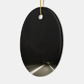 Dunkle Straßen und Nachtzeitabenteuer Keramik Ornament (Links)