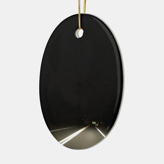 Dunkle Straßen und Nachtzeitabenteuer Keramik Ornament (Links)