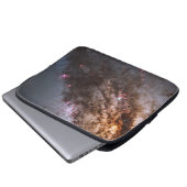 Dunkle Streifen von Staubkreuzen überqueren Centau Laptopschutzhülle (Vorne Knopf)