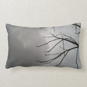 Dunkle Sturm-Wolken Lendenkissen