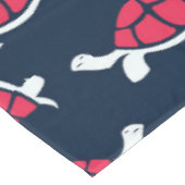 Dunkle Theme Tortoise Tischdecke (Schrägansicht)