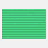 Dunkle und helle grüne Streifen Moderne Weihnachte Geschenkpapier Set (Vorderseite)