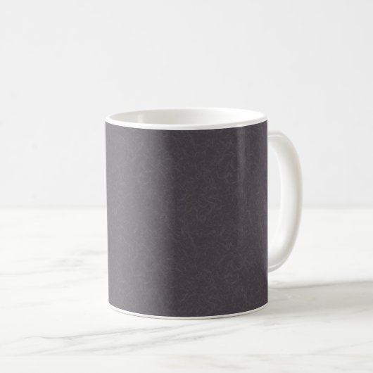 Dunkle violette texturierte Oberfläche mit wirbeln Kaffeetasse (VorderseiteRechts)