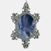 Dunkle Wolken Schneeflocken Zinn-Ornament (Links)