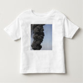 Dunkle Wolken von Rauch und Feuer entstehen Kleinkind T-shirt (Vorderseite)