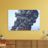 Dunkle Wolken von Rauch und Feuer tauchen auf 2 Leinwanddruck (Insitu (Wohnzimmer))