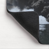 Dunkle Wolken von Rauch und Feuer tauchen auf 3 Mousepad (Ecke)