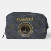 Dunkle Zodiac Astrologie: Scorpio Black Gold Name Waschbeutel (Rückseite)