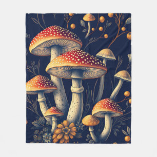 Dunkler Amanita Muscaria Pilz Wald Fleecedecke