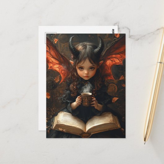 Dunkler Engel mit Kaffee und Buch Postkarte (Vorderseite/Rückseite Beispiel)