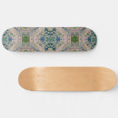 Dunkler, erdiger Damast-Teppich Skateboard (Horizontal)