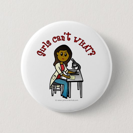 Dunkler Frauenwissenschaftler Button (Vorderseite)