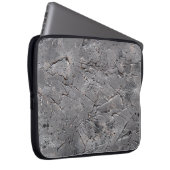 Dunkler Grunge texturierter Hintergrund, Kreideste Laptopschutzhülle (Vorne Rechts)