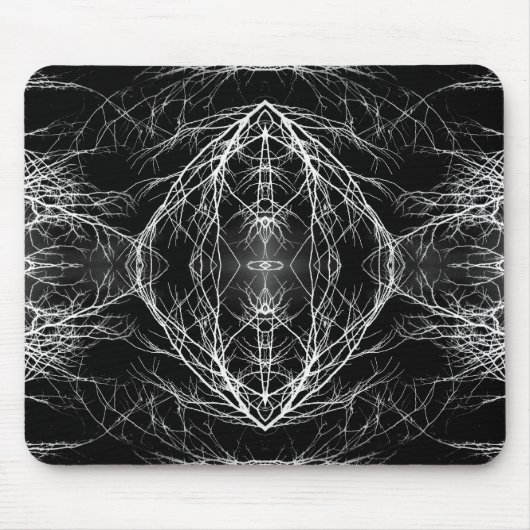 Dunkler Himmel und Baumzweige Mousepad (Vorne)