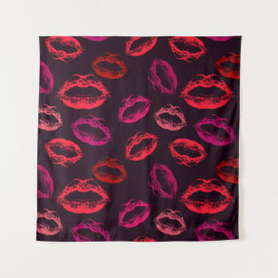 Dunkler Hintergrund mit Kisses Pattern Wandteppich