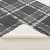 Dunkler Kohlengrauer Tartan Kariert mit Monogramm Sherpadecke (3/4)
