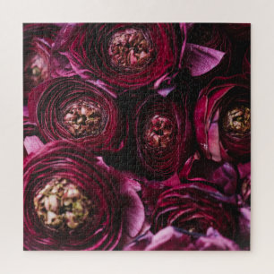 Dunkler Lila Ranunculus, blühend Nah-up. Puzzle