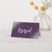 Dunkler Lila Silber Glitzer vorbehalten Hochzeit Platzkarte (Vorderseite)
