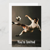 Dunkler Moody-Fußkick mit Ball Einladung (Vorne/Hinten)