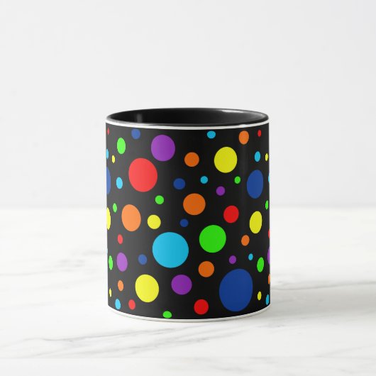 Dunkler Regenbogen beschmutzt Tasse (Zentrum)