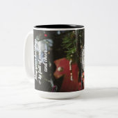 Dunkler Retro-Weihnachtsbaum Zweifarbige Tasse (Vorderseite Links)