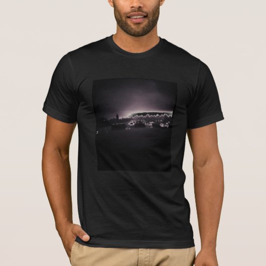 Dunkler Sturm T-Shirt (Vorderseite)