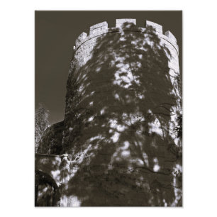 Dunkler Turm 2 Fotodruck