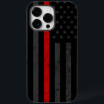Dunkler und robuster Stil | Brandschutz an der dün Case-Mate iPhone 14 Pro Max Hülle<br><div class="desc">Ein iPhone OtterBox Gehäuse mit einer dunklen und bedrückten Feuerwehrflagge mit einer lebhaften roten Linie, die durch die Mitte führt. Im Hintergrund ist eine verblasste dunkle amerikanische Fahne, die subtil genug ist, um unter dem Radar zu fliegen, aber lebendig genug, um ein klares Zeichen des Patriotismus zu sein. Sein einzigartiges...</div>