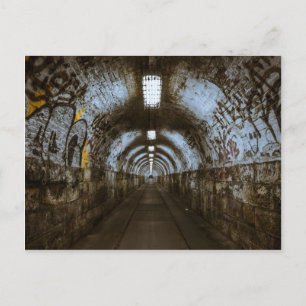 Dunkler Untergrund Postkarte