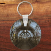 Dunkler Untergrund Schlüsselanhänger (Vorderseite)