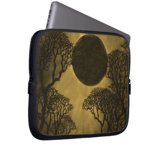 Dunkler Wald Eclipse Laptop Tasche, Gold Laptopschutzhülle (Vorne Rechts)