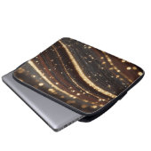 Dunkler Walnussbaum mit glänzenden Goldflüssen Laptopschutzhülle (Vorne Knopf)