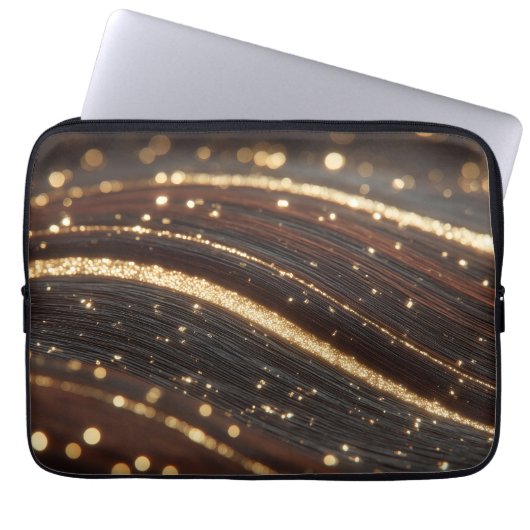Dunkler Walnussbaum mit glänzenden Goldflüssen Laptopschutzhülle (Vorderseite)