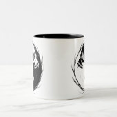 Dunkler Yin mit religiösem Symbol Zweifarbige Tasse (Mittel)