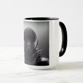 Dunkles Alien-Wesen Mug Tasse (VorderseiteRechts)