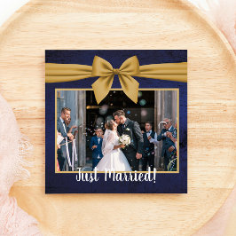 Dunkles Blau mit Goldhochzeit Feiertagskarte