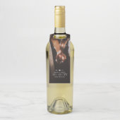 Dunkles Foto | SAVE THE DATE | Flasche | Unten Flaschenanhänger (Auf Flasche)