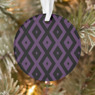 Dunkles lila und schwarzes Diamantmuster Ornament
