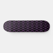 Dunkles lila und schwarzes Diamantmuster Skateboard (Horizontal)