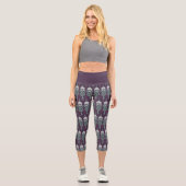Dunkles Mal Geometrisches Icon-Muster Capri Leggings (Vorderseite)