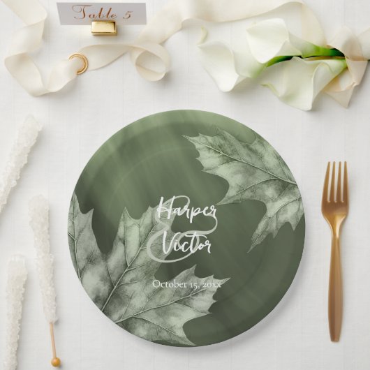 dunkles Moosgrün mit Ahorn-Blätter Hochzeit im Her Pappteller (Hochzeit)
