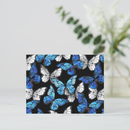Dunkles Nahtloses Muster mit blauen Schmetterlinge Ankündigungspostkarte (Stehend Vorderseite)
