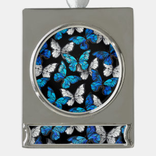 Dunkles Nahtloses Muster mit blauen Schmetterlinge Banner-Ornament Silber