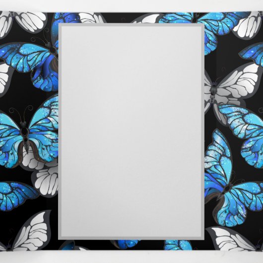 Dunkles Nahtloses Muster mit blauen Schmetterlinge Dreifach Gefaltete Karte (Innenseite Mitte)