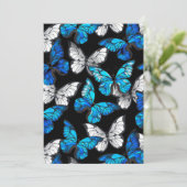Dunkles Nahtloses Muster mit blauen Schmetterlinge Einladung (Stehend Vorderseite)