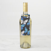 Dunkles Nahtloses Muster mit blauen Schmetterlinge Flaschenanhänger (Auf Flasche)