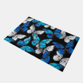 Dunkles Nahtloses Muster mit blauen Schmetterlinge Fußmatte (Schrägansicht)