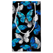 Dunkles Nahtloses Muster mit blauen Schmetterlinge Kleine Geschenktüte (Vorderseite)