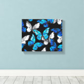 Dunkles Nahtloses Muster mit blauen Schmetterlinge Leinwanddruck (Insitu (Holzboden))